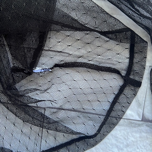 80’90’s sheer Swiss dotted blouse size medium The limited - Picture 6 of 6